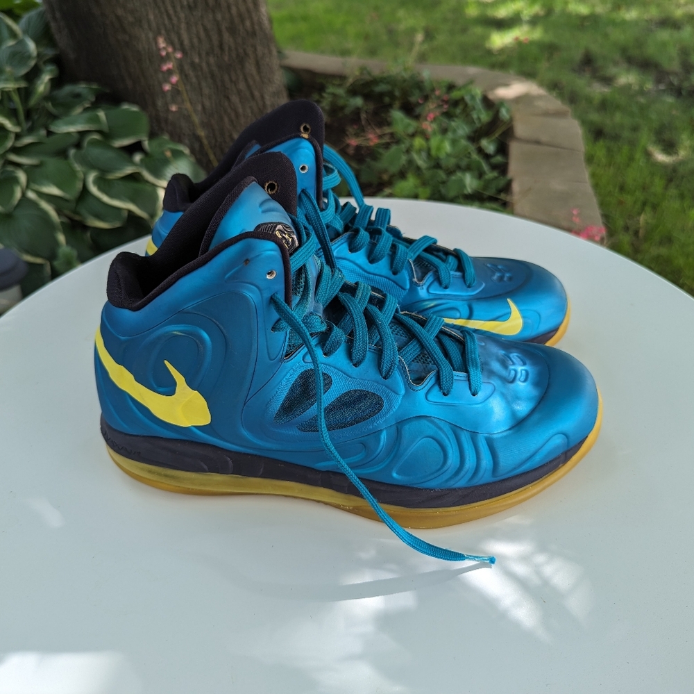 Rare Nike Air Max Hyperposite tropical teal and yellow size US 10